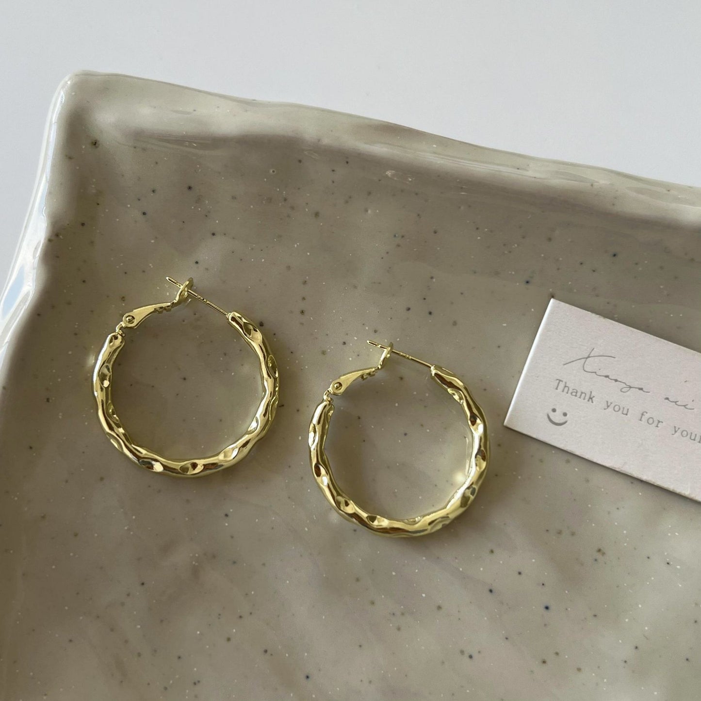 Women's Sier Needle Hoop Hammer Pattern Irregular Earrings