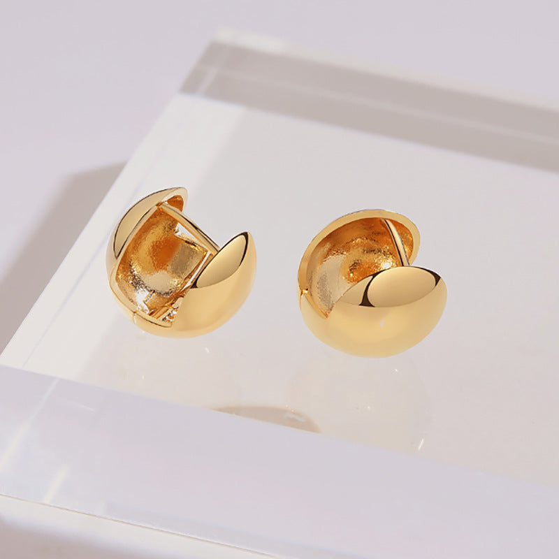 Women's Fashionable High-grade Ball Clip Temperamental Cold Ear Line