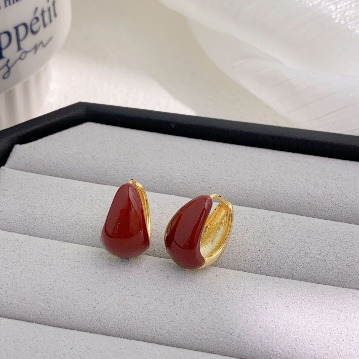 Women's French Retro Red Enamel Drip Glazed Earrings