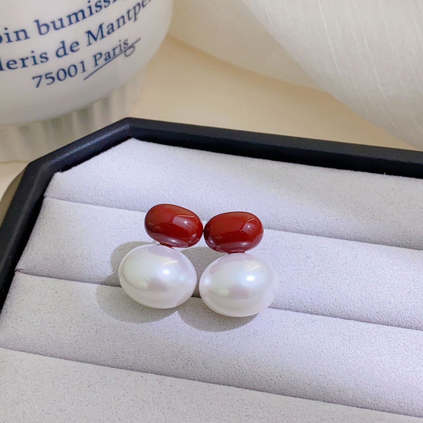Women's French Retro Red Enamel Drip Glazed Earrings