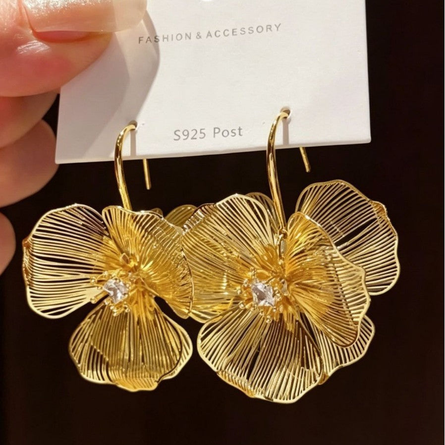 Metal Zircon Flower Stylish Light Luxury Design Sense Delicate Earrings
