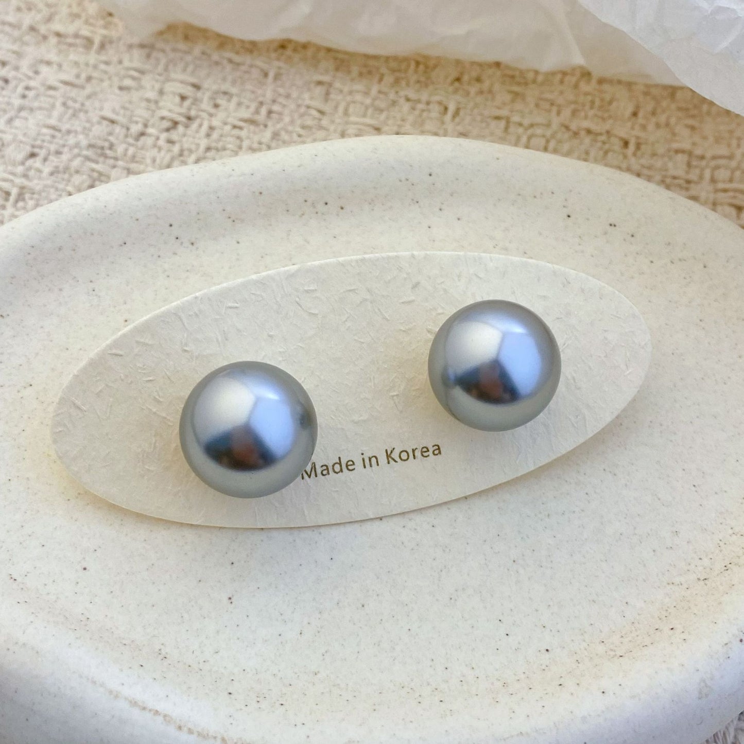 Women's French Glass Pearl Perfect Circle Strong Light For Trendy Luxury Stud Earrings