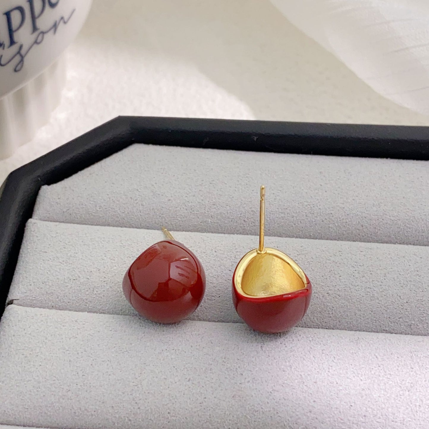 Women's French Retro Red Enamel Drip Glazed Earrings