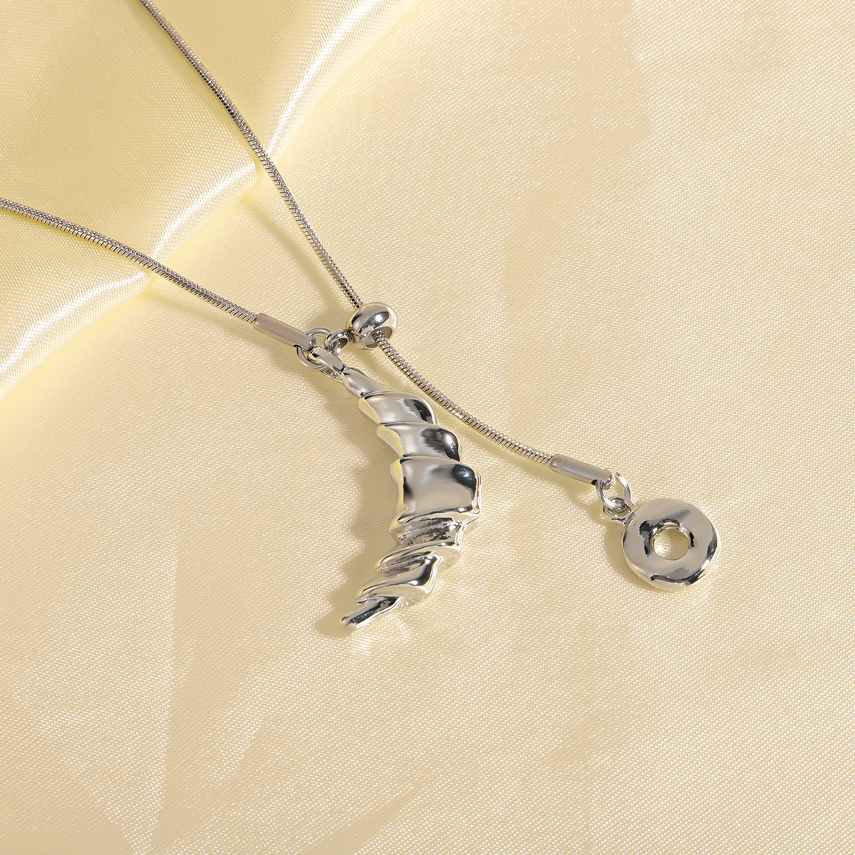 Women's Style Niche Trend Sweater Chain Light Luxury Croissant Necklace