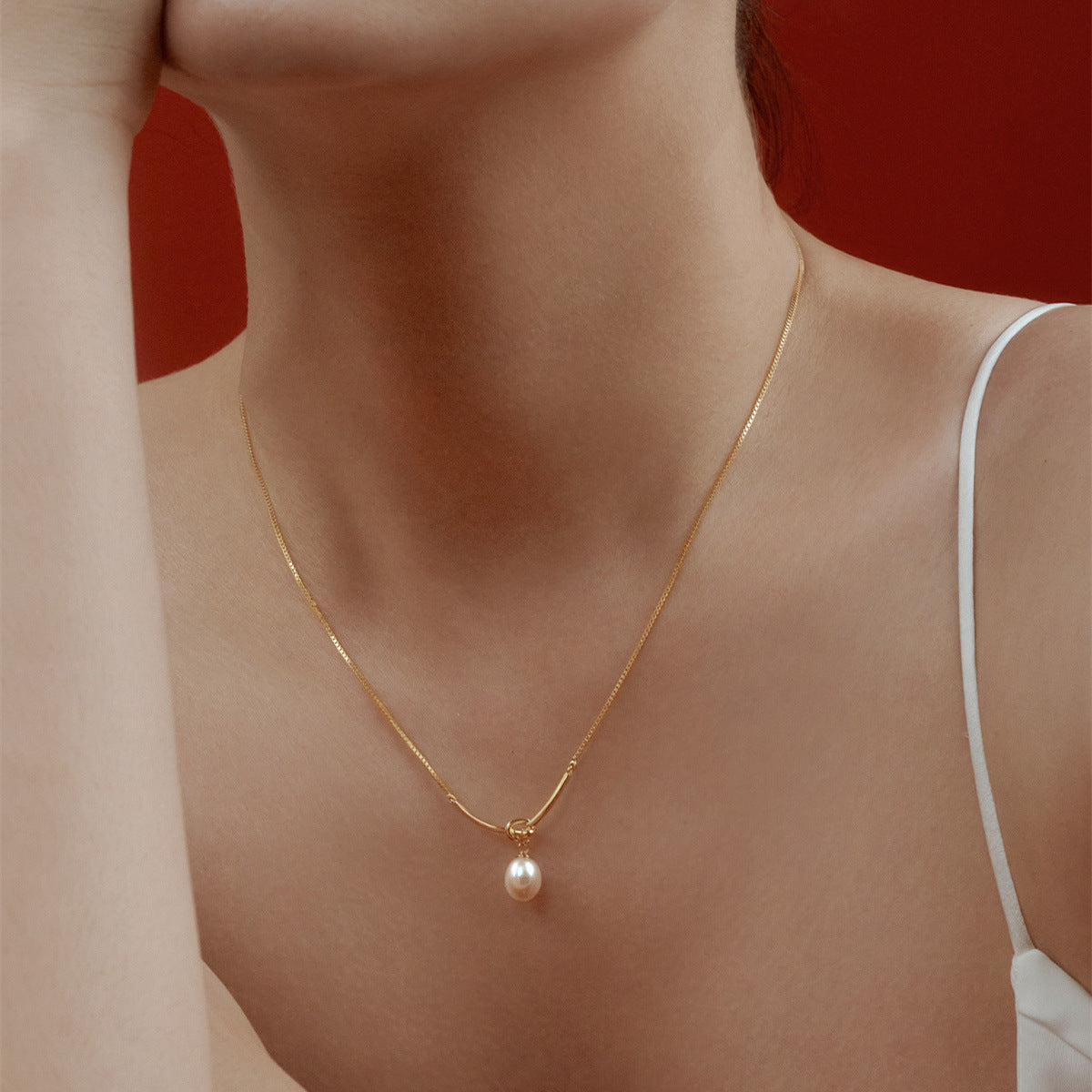 Women's Hitches Freshwater Pearl Summer Simple High-grade Clavicle Necklaces
