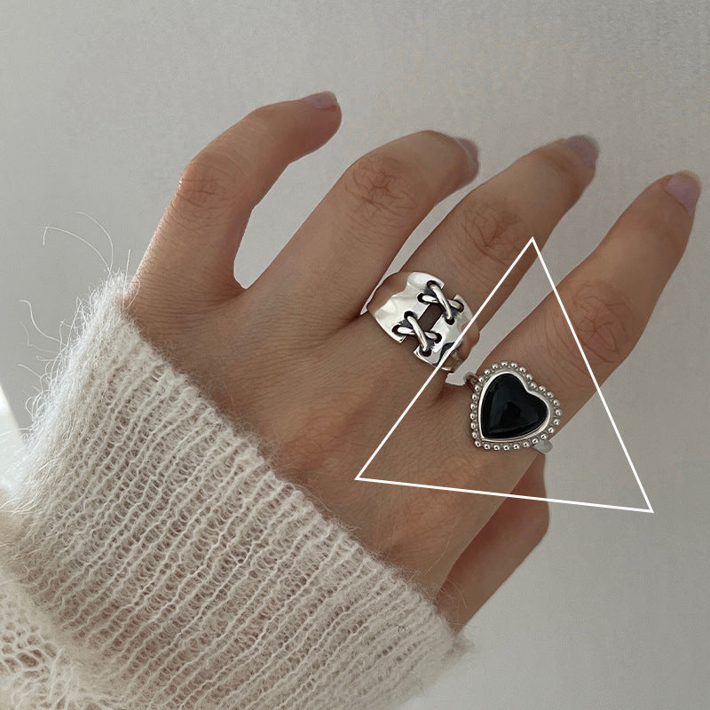 Women's Black Love Heart-shaped Retro Fashion Tie Personality Sier Rings