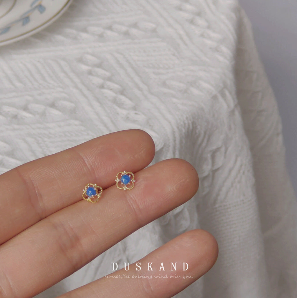 Women's Sier Needle Plated Simple Small Ear Square Earrings