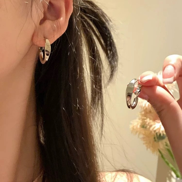 Women's Geometric Ellipse Simple Ear Clip Fashionable Rings
