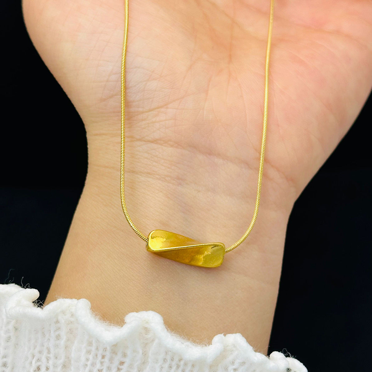 Women's Geometric Light Luxury Minority Clavicle Chain Elegant High-grade Sense Necklaces