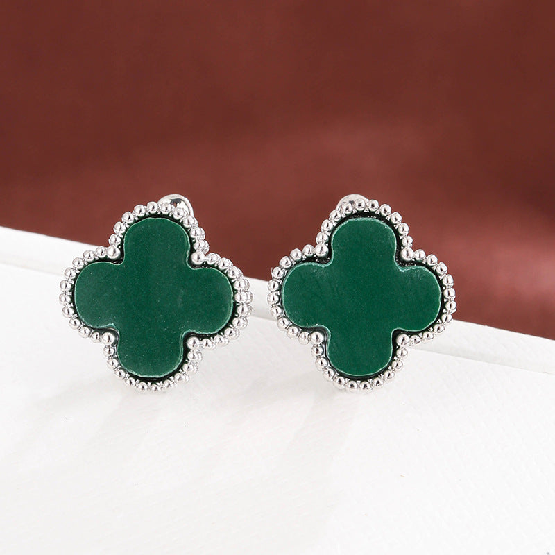 Leaf Clover Classic Style Light Luxury Ear Buckle