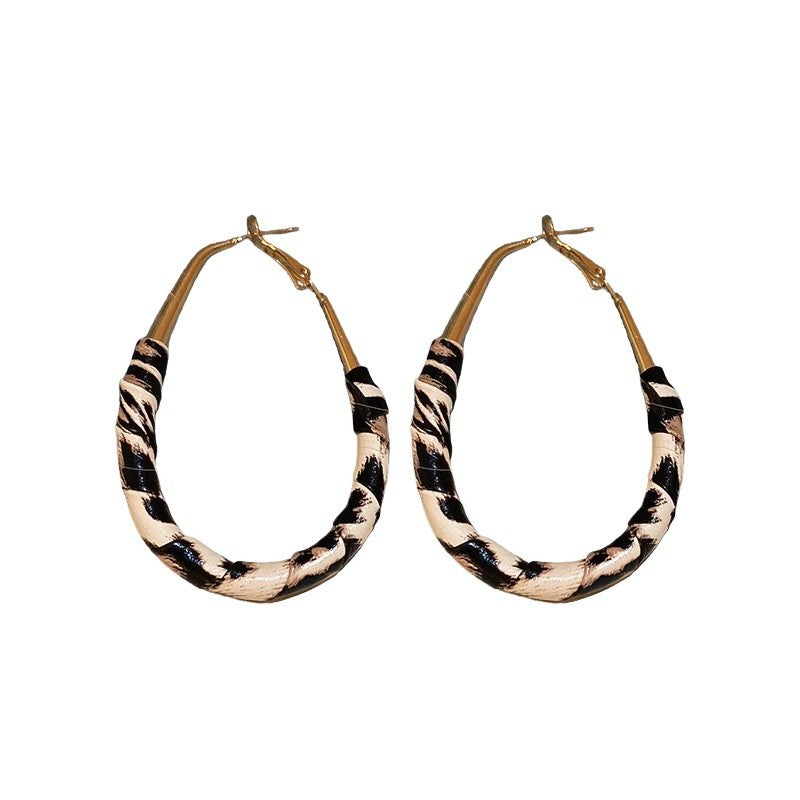 Women's Leather Winding Light Luxury High-grade High Profile Earrings