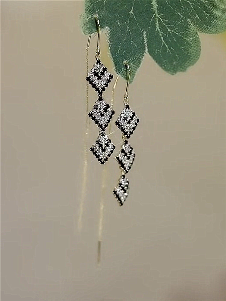 Black Rhombus Geometric Korean Style Long Ear Line