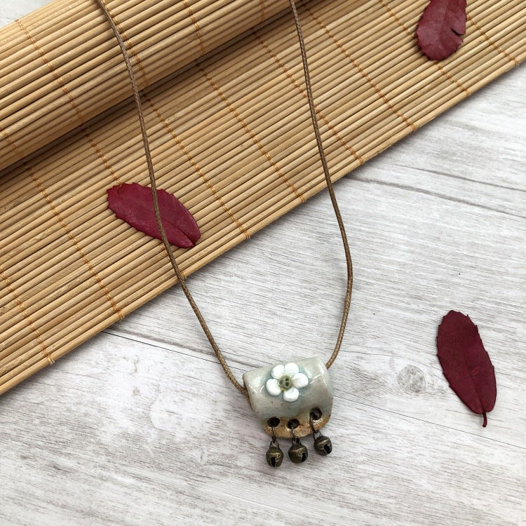 Women's Handmade Retro Sweet Fresh Ceramic Pinch Pendants