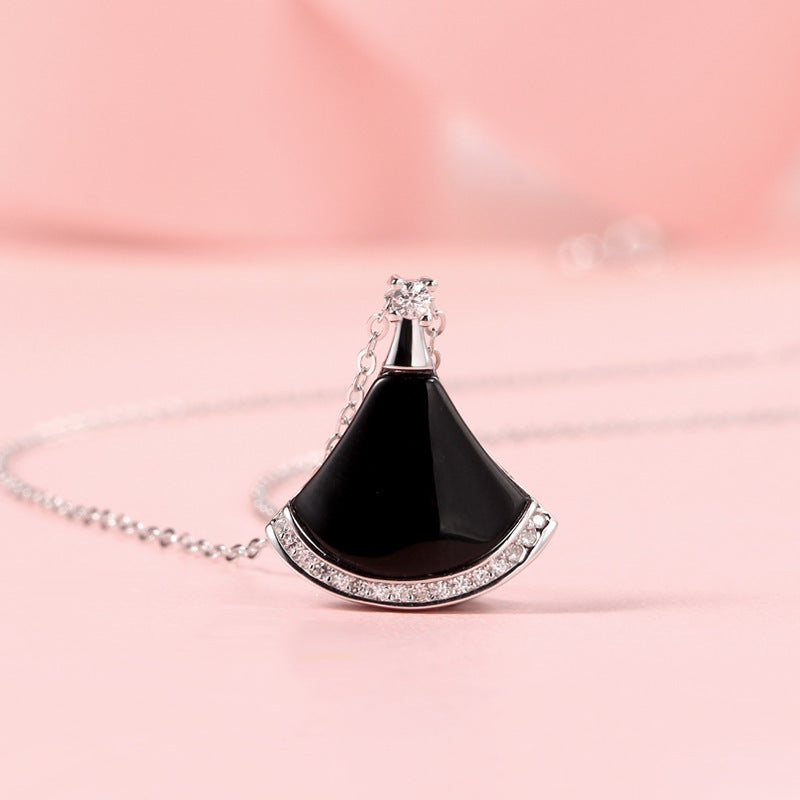 Small Skirt Female Fan Shell Fashion Simple Niche Necklace