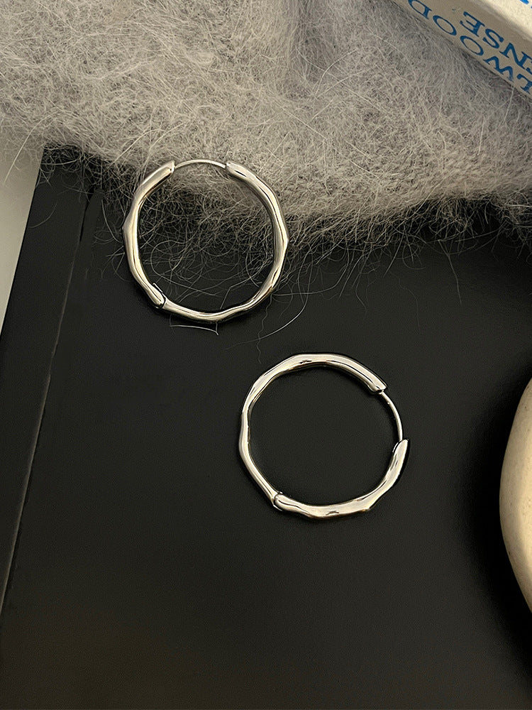 Simple Cold Style Female Ear Circle Temperament Earrings