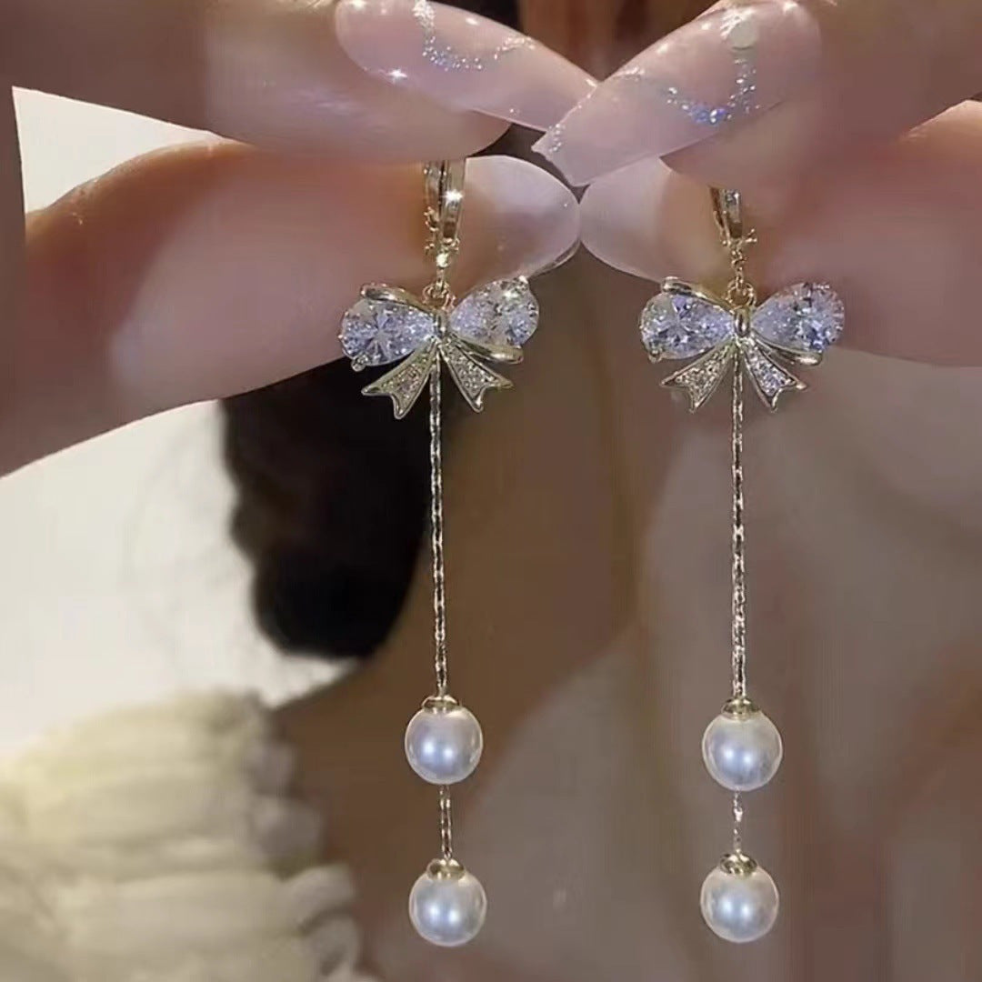 Light Luxury Clover Niche High Sense Tassel Stud Earrings