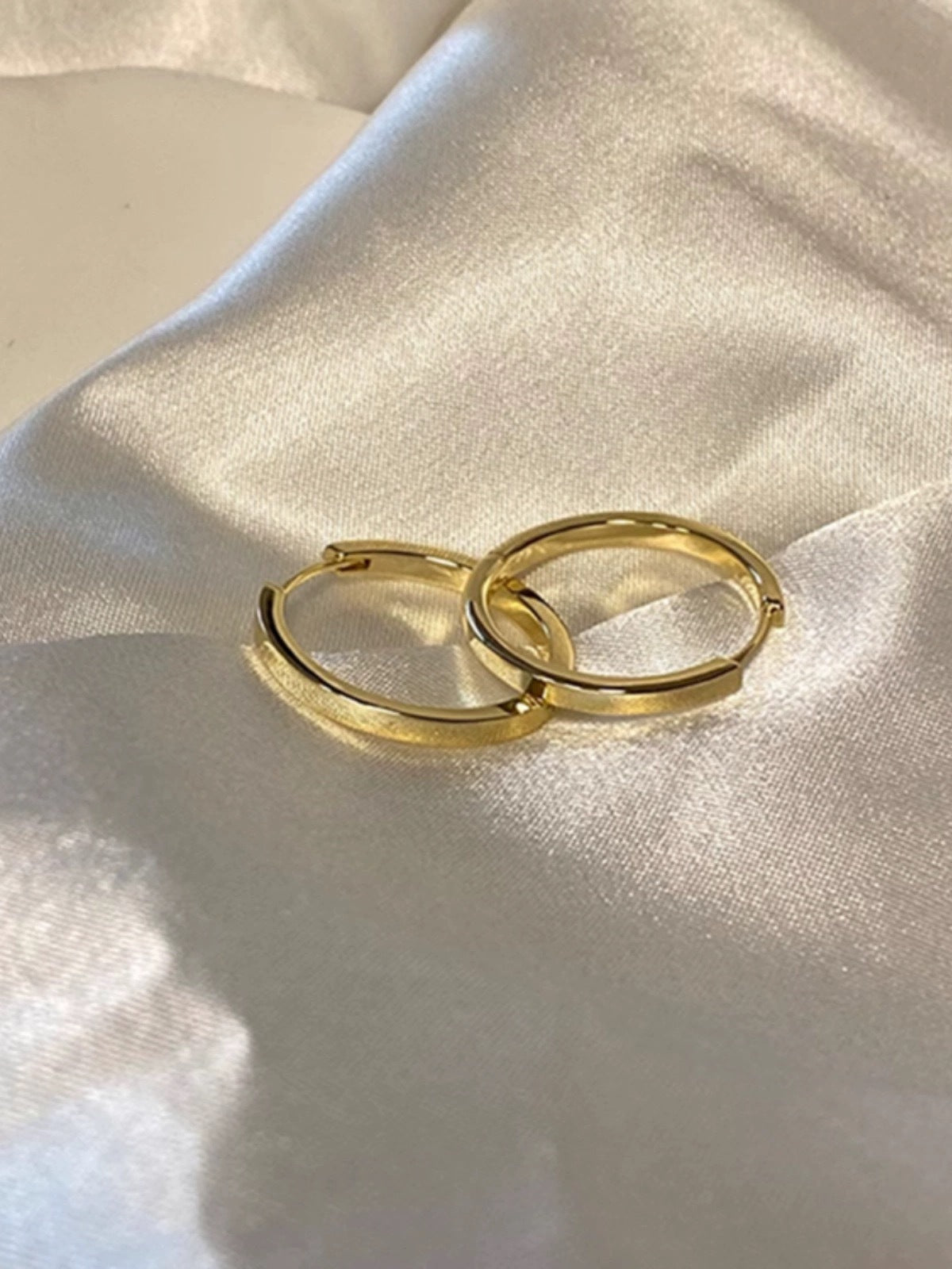 French Style Hoop Tide Ear Design Temperament Earrings