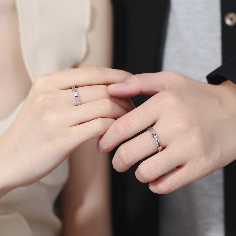 Moon Old Red Line Couple Simple Design Winding Rings