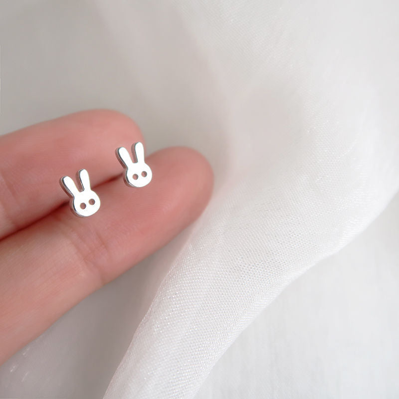 Women's Sterling Sier Simple Petite Niche Design Earrings