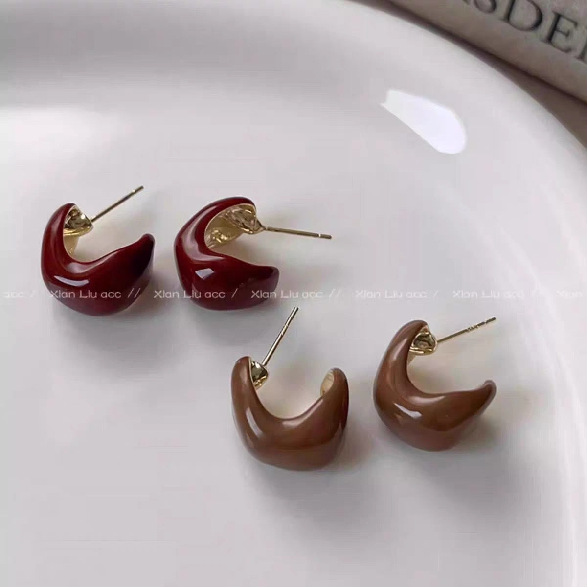 Women's Red Light Luxury High-grade Ear Niche Earrings