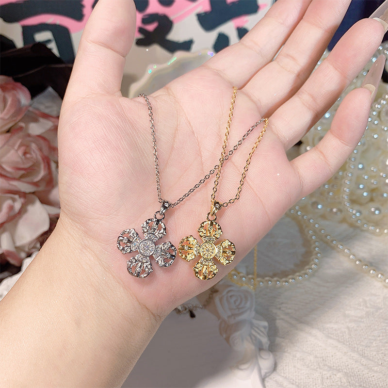 Gold-plated Retro Diamonds High-grade Shining Light Necklaces