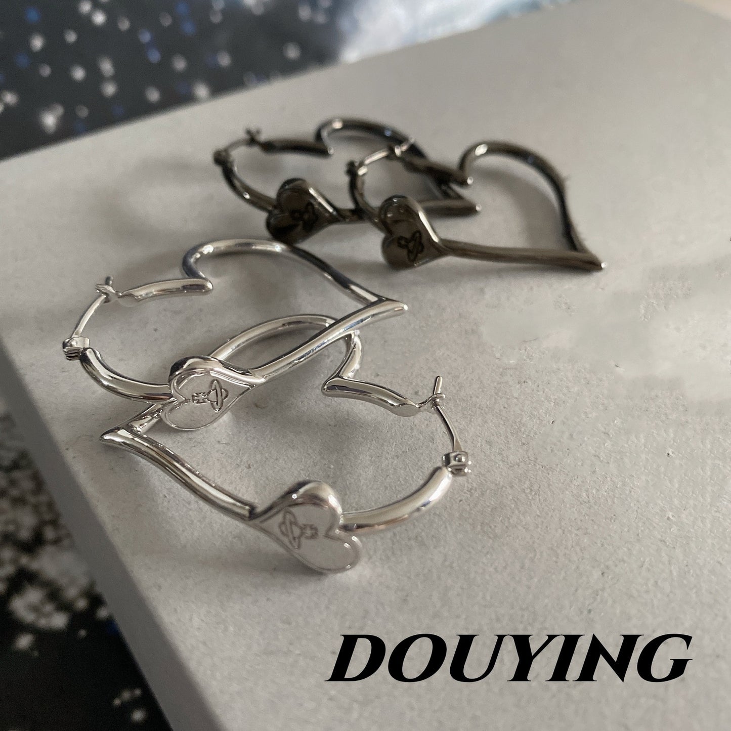 Women's Niche Design Saturn Love Eardrop Trendy Earrings