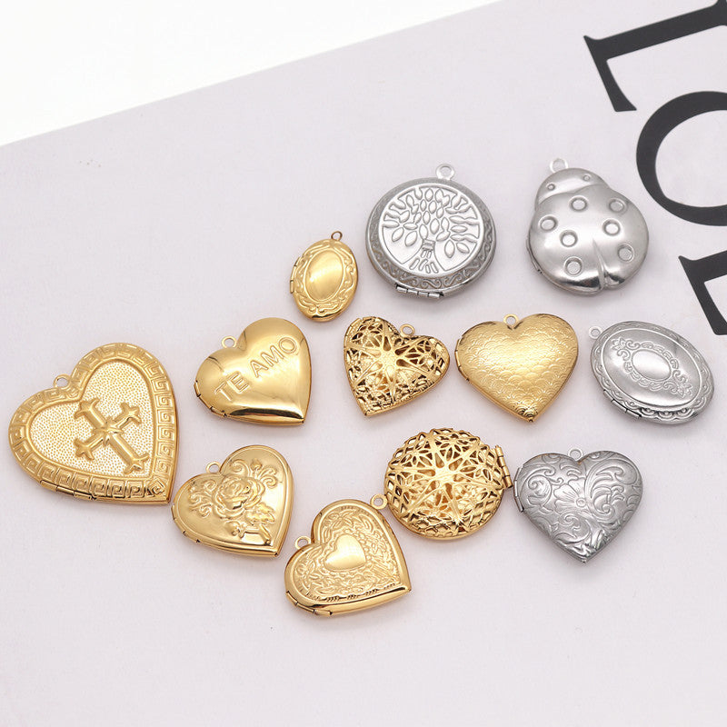 Niche Retro Heart-shaped Box Sweater Chain Titanium Necklaces