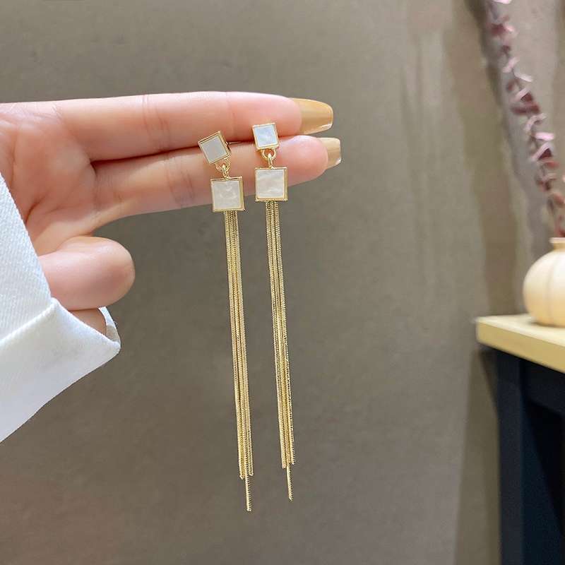 Women's Needle Elegant Long Tassel Thin Effect Earrings