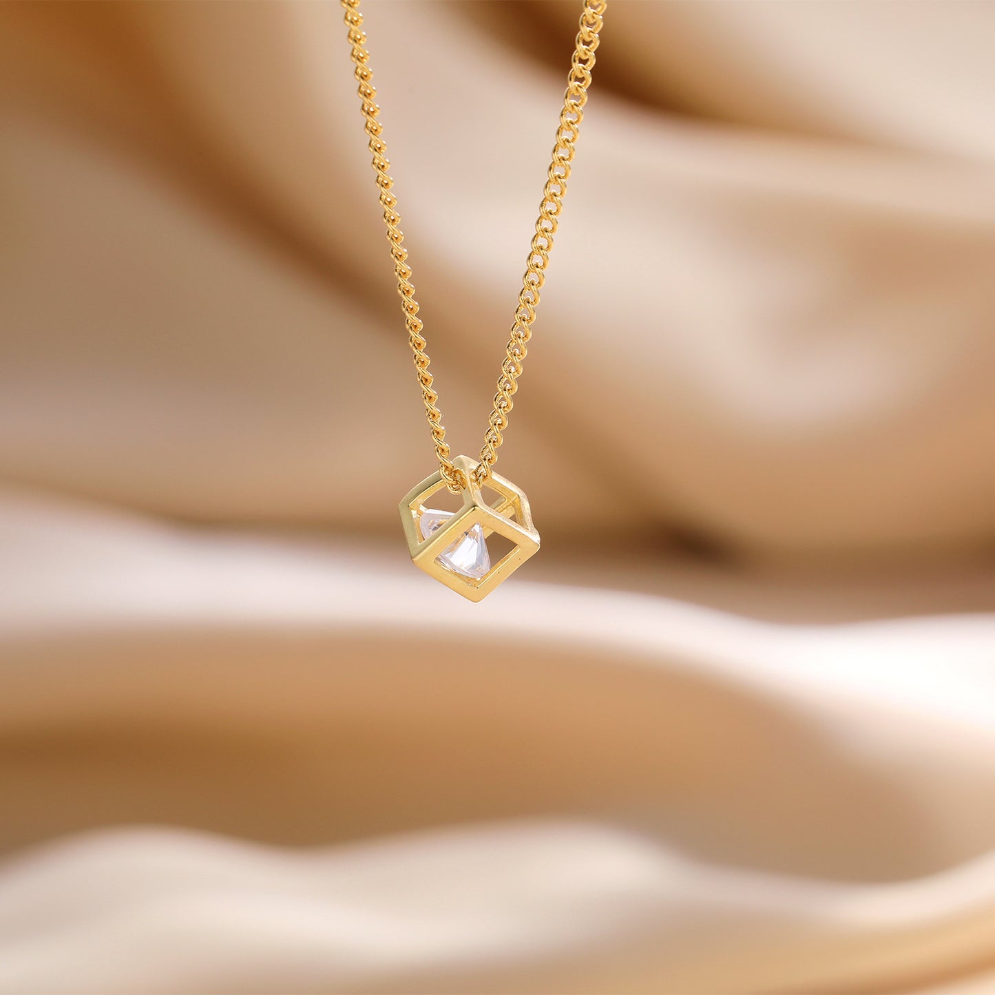 Women's Elegant Special Interest Light Luxury Clavicle Chain Necklaces