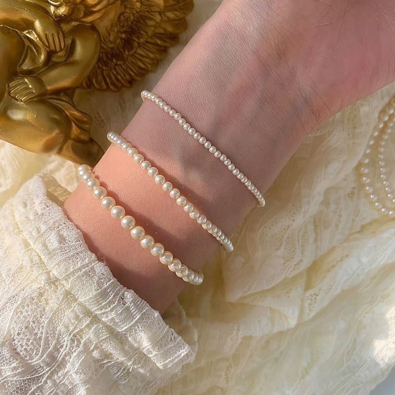 Women's Perfect Circle Strong Light Pearl Simple French Vintage Style Fashion Bracelet