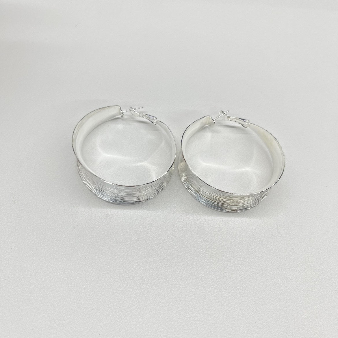 Women's Wind Irregular Twisted Ear Unique High Sense Earrings