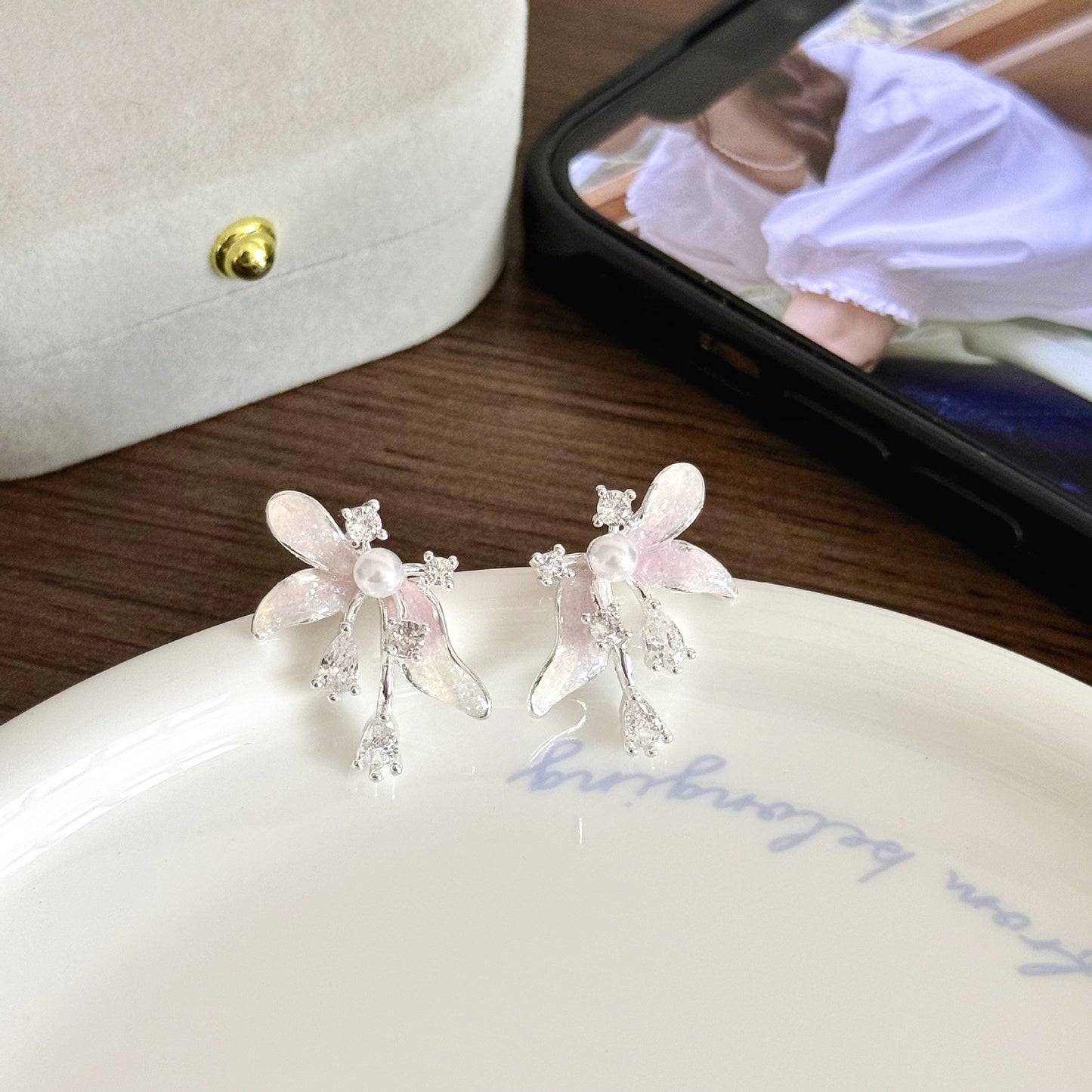 Flash Gradient Flower-de-luce Zircon Stamen Gentle Petals Female Fresh Style Stud Earrings