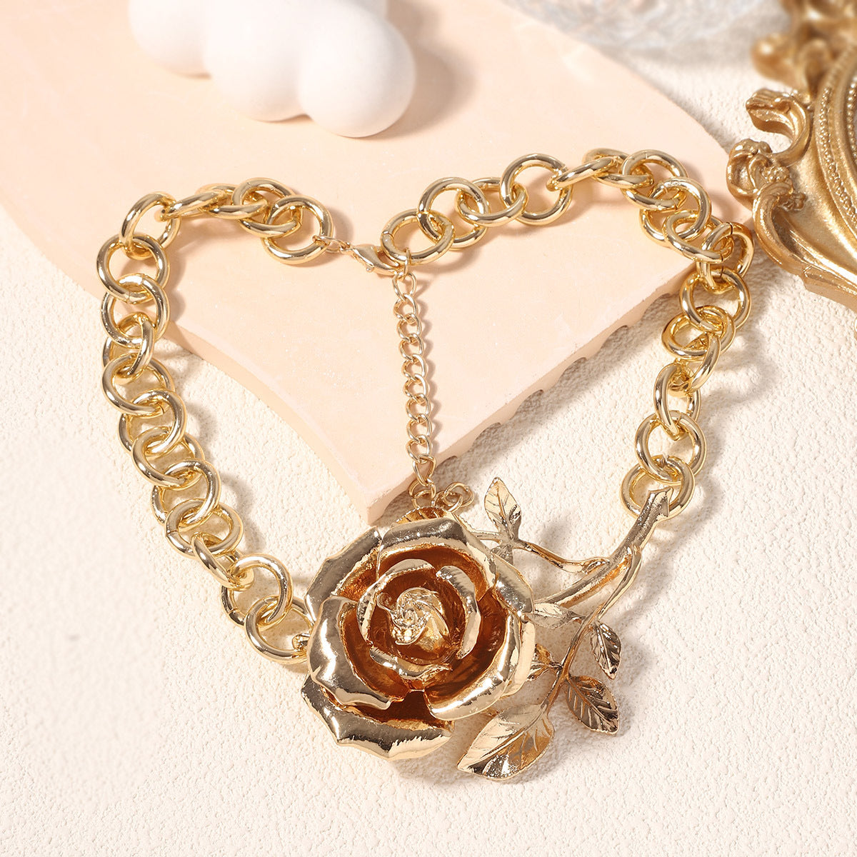 Fashion Creative Design Sense Three-dimensional Exaggerated Alloy Rose Necklaces