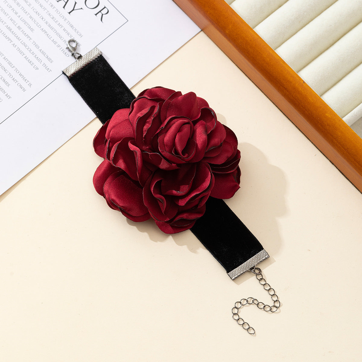Women's Red Flower Plus Size Jewelry Fashionable Necklaces