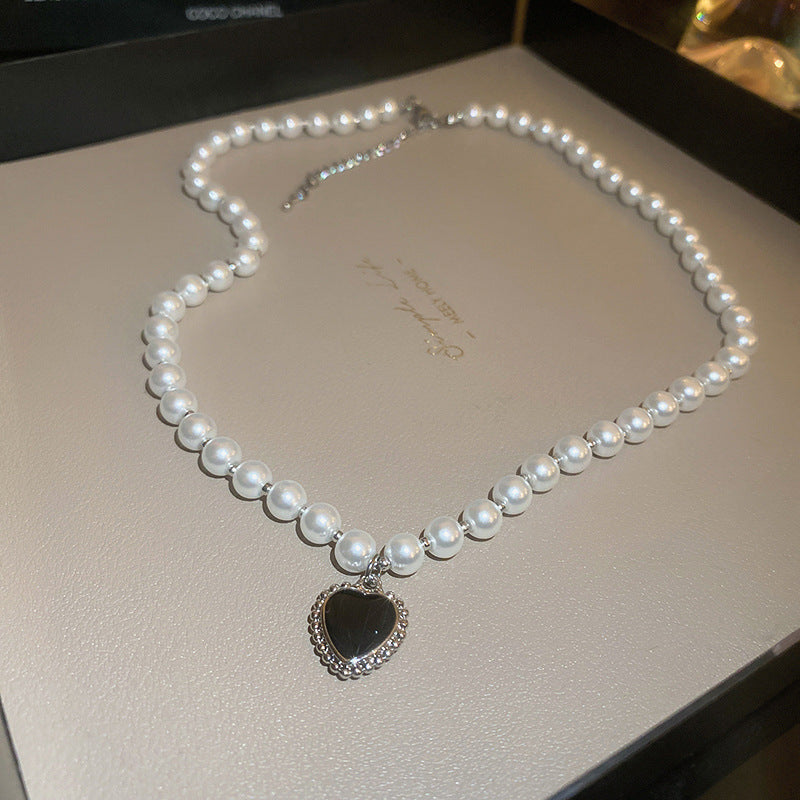 Women's Diamond Artificial Pearl Vintage Court Style Necklaces