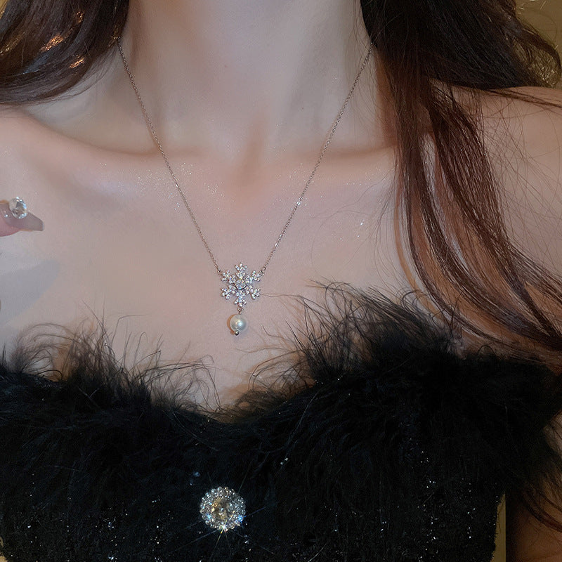 Women's Diamond Water Drop Tassel Light Luxury High-grade Niche Necklaces