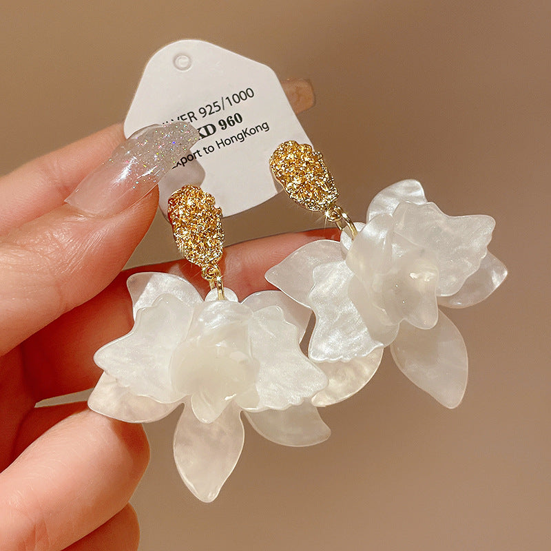 Women's Sier Needle Fresh Flower Graceful Fashionable Design Earrings