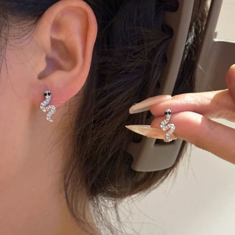 Personality Rhinestone Simulated Snakes Screw Female Street Rings
