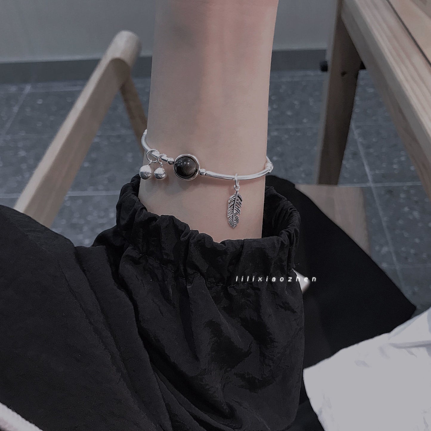 Bell Female Strawberry Quartz Girlfriends Off Single Bracelets