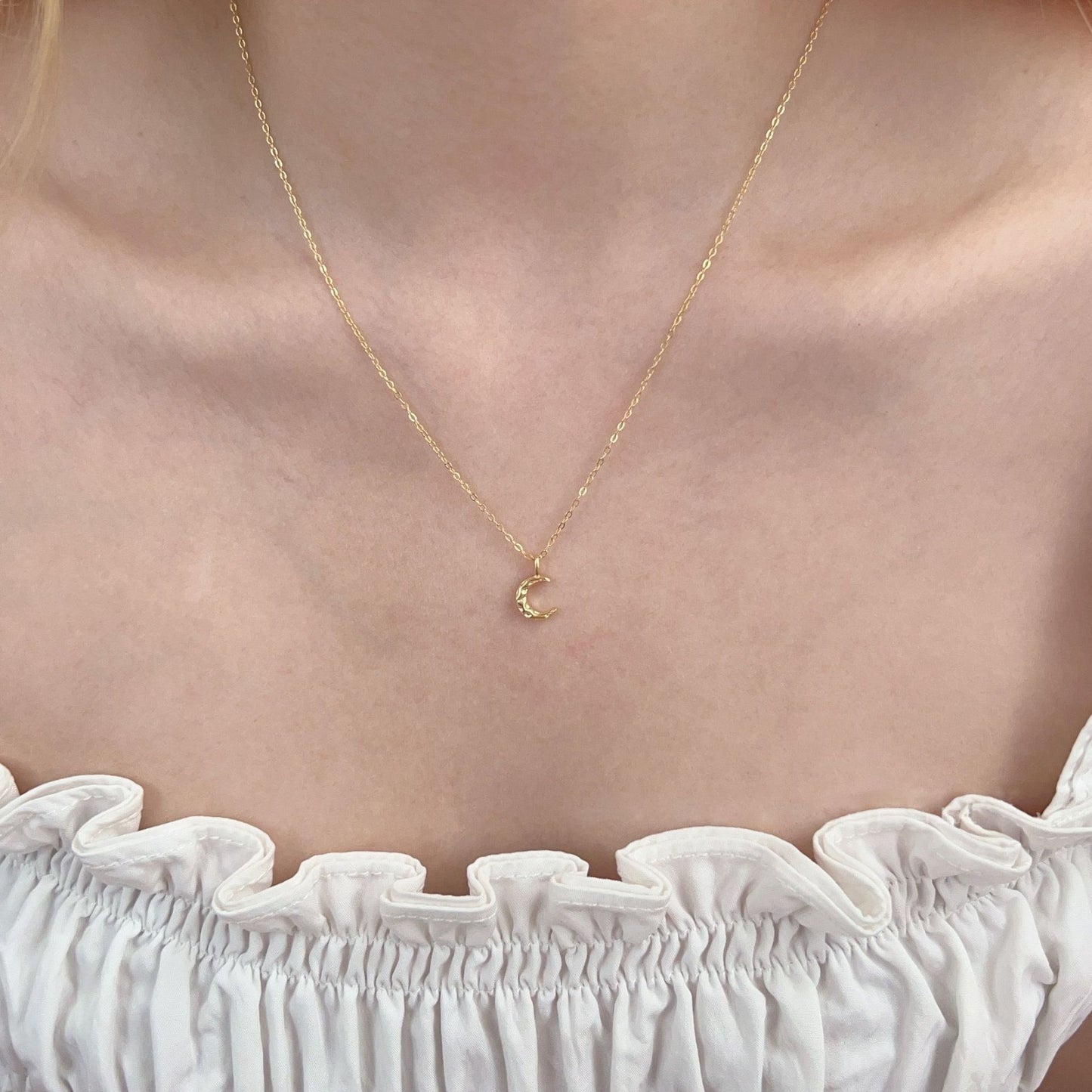 Women's Simple Style Daily High-grade Clavicle Chain Fashion Small Necklace