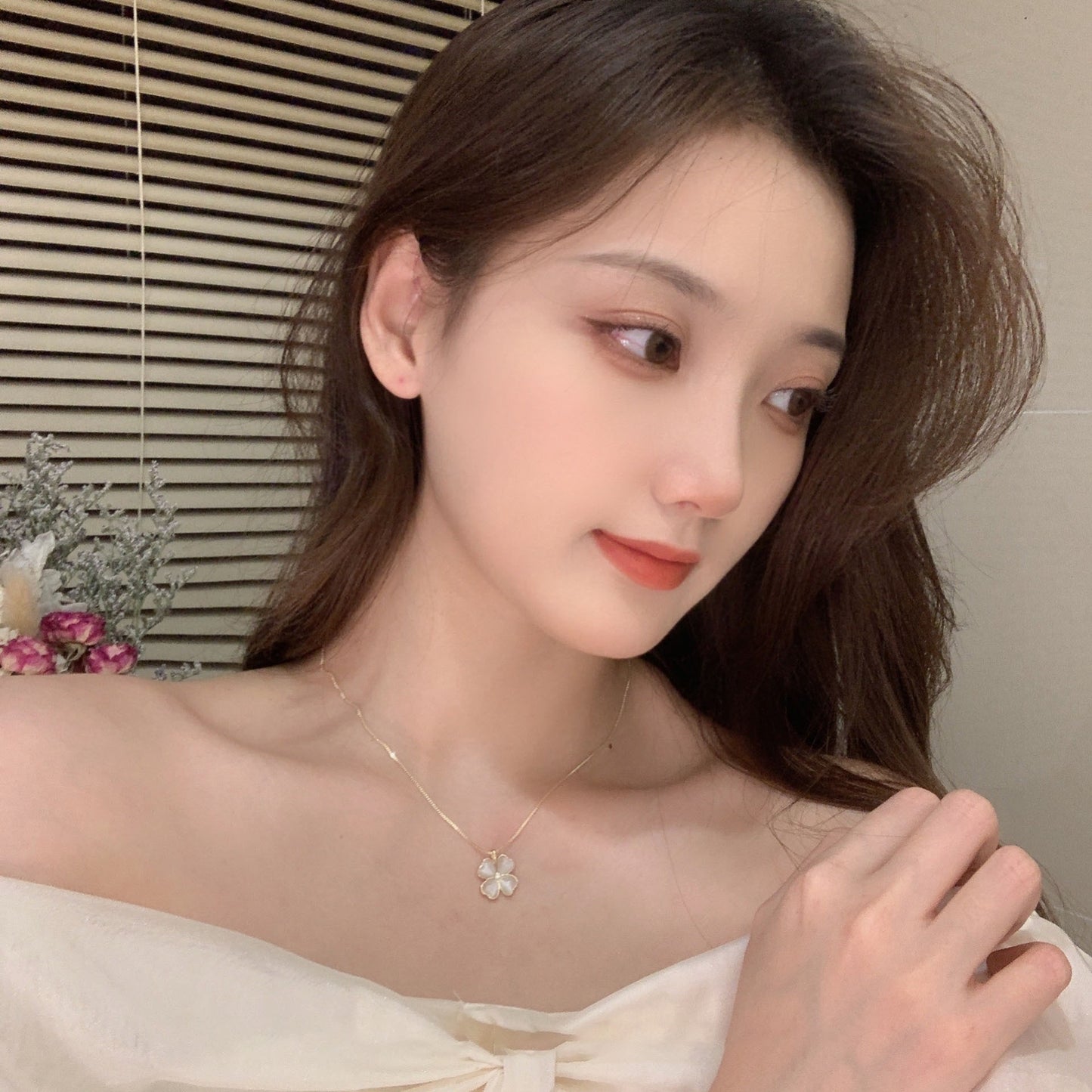 Lux Four-leaf Clover Cateye Simple Niche Advanced Sense Necklaces