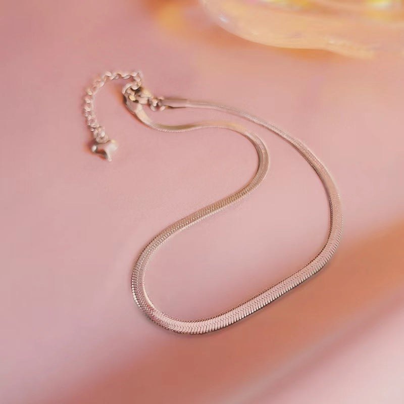 Women's Fashionable Cold Style Titanium Steel Flat Snake Bone Bracelet