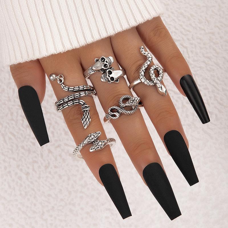 Women's Personalized Retro Snake Animal Variety Of Rings