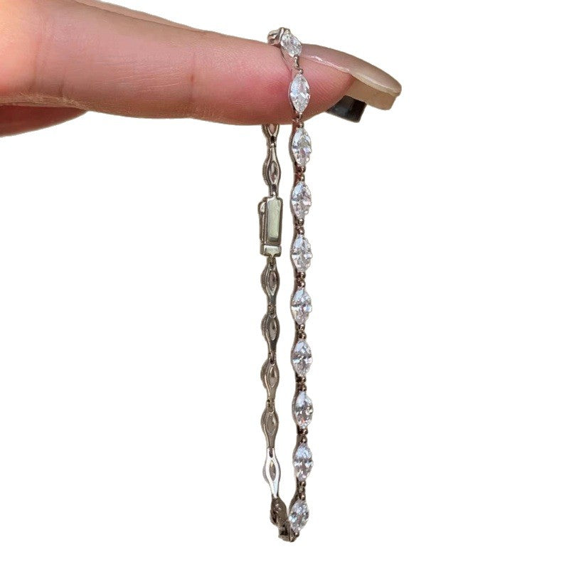 Very Fine Horse Eye Full Diamond High-grade Bracelets