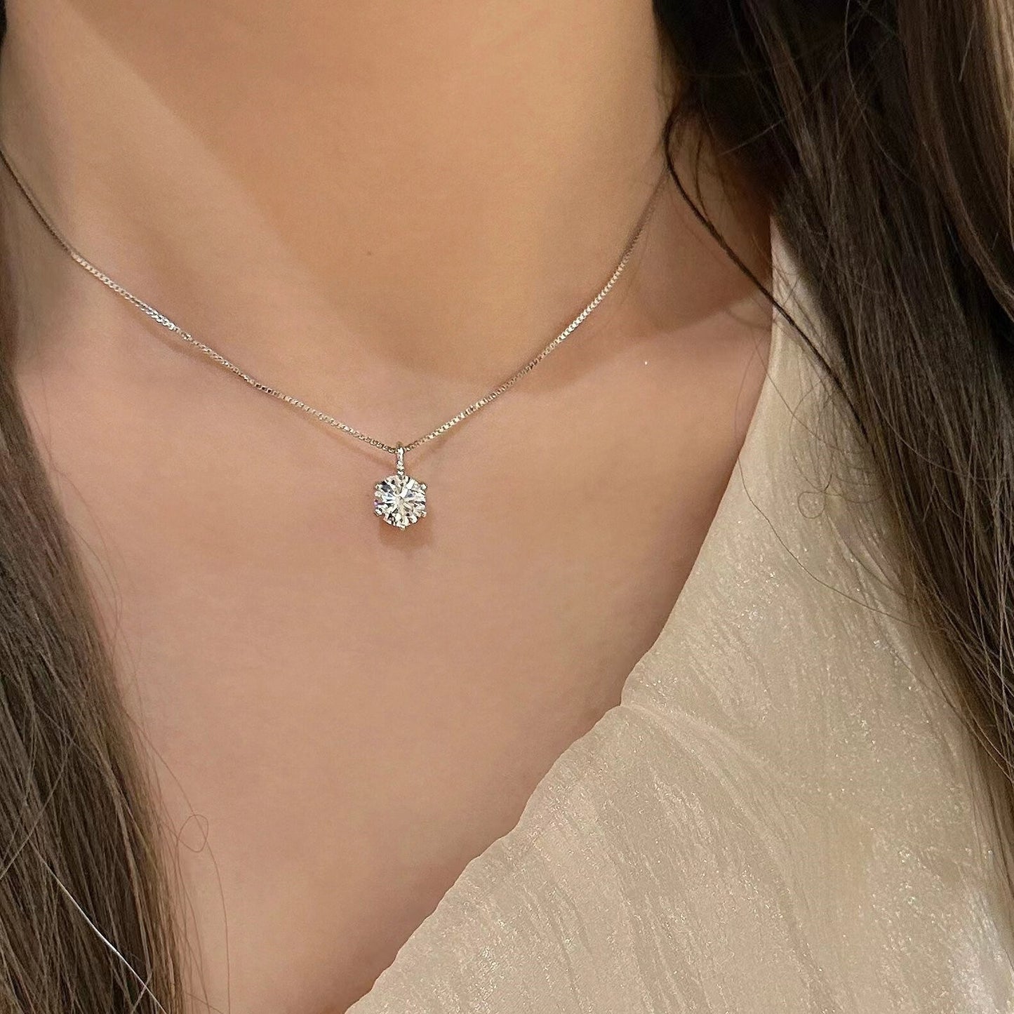 Women's Solitaire Light Luxury Minority High-grade Fashion Style Necklaces