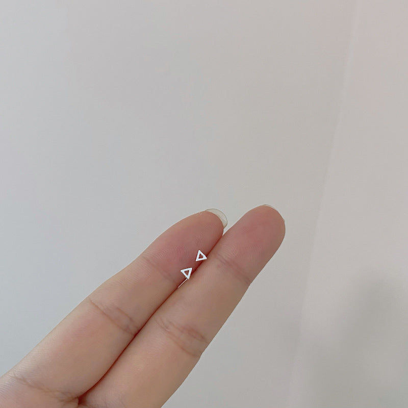Women's Sense Week Suit Simple Small Exquisite Hollow Earrings
