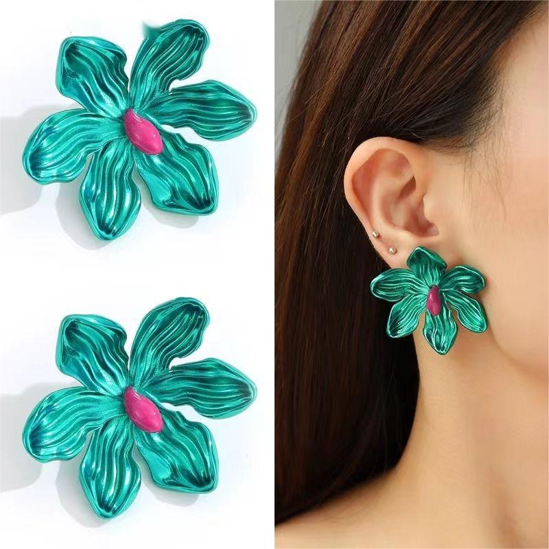 Women's Sier Needle Simple Personality Green Diamond Flower Love Heart Earrings