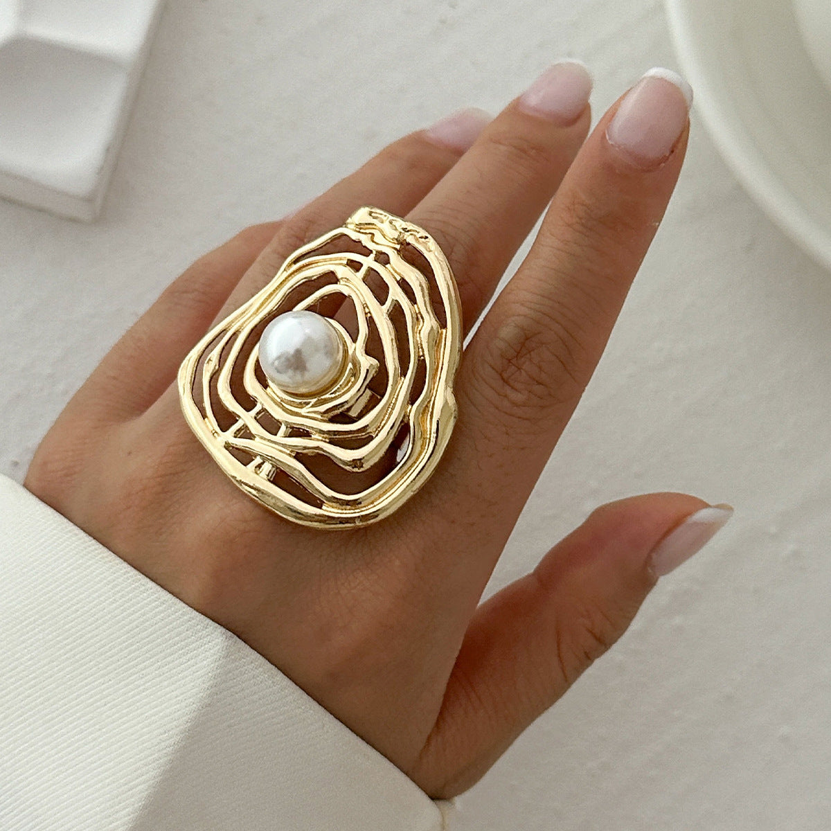 Exaggerated Metallic Pleated Imitation Pearl Personality Rings