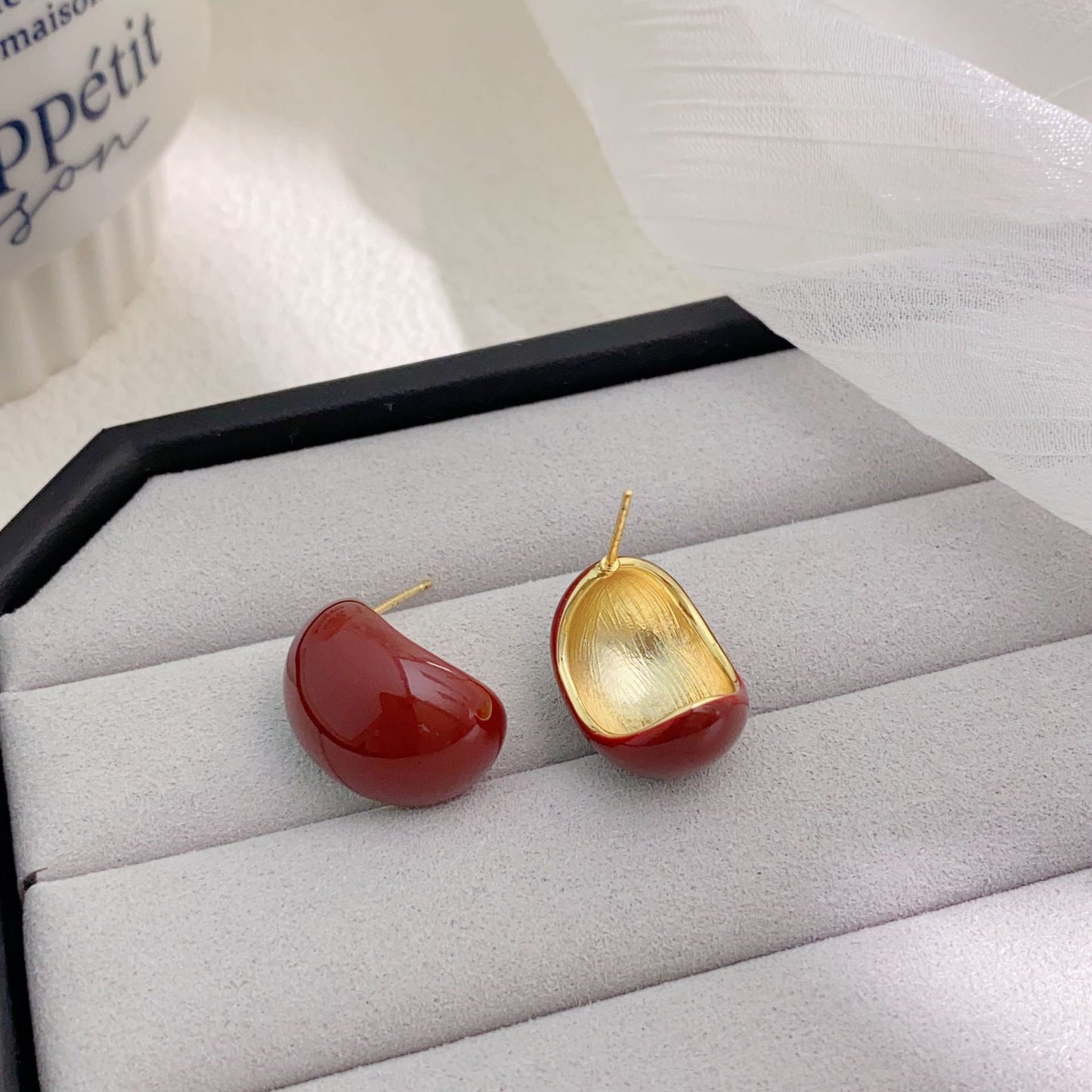 Women's French Retro Red Enamel Drip Glazed Earrings