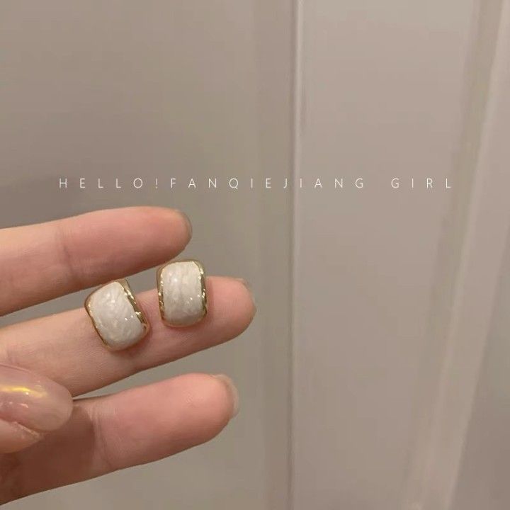 High-grade Temperament Ear Vintage Pearl Female Rings